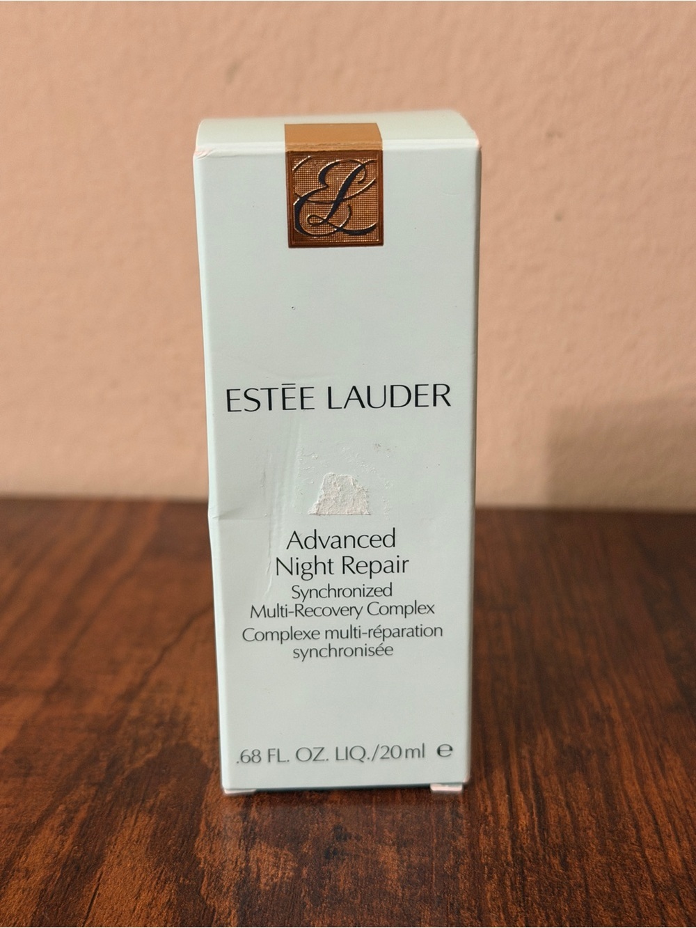 Estée Lauder Advanced Night Repair Serum - White & Gold Box